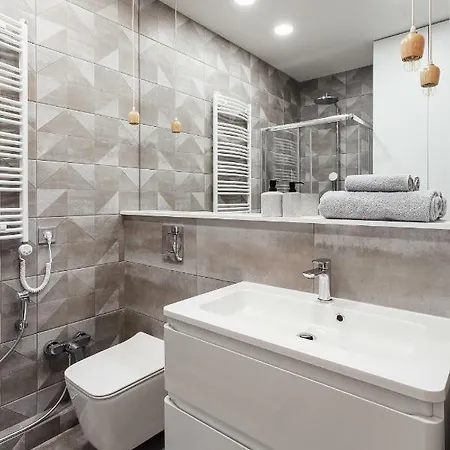 Black Pearl Apartment *